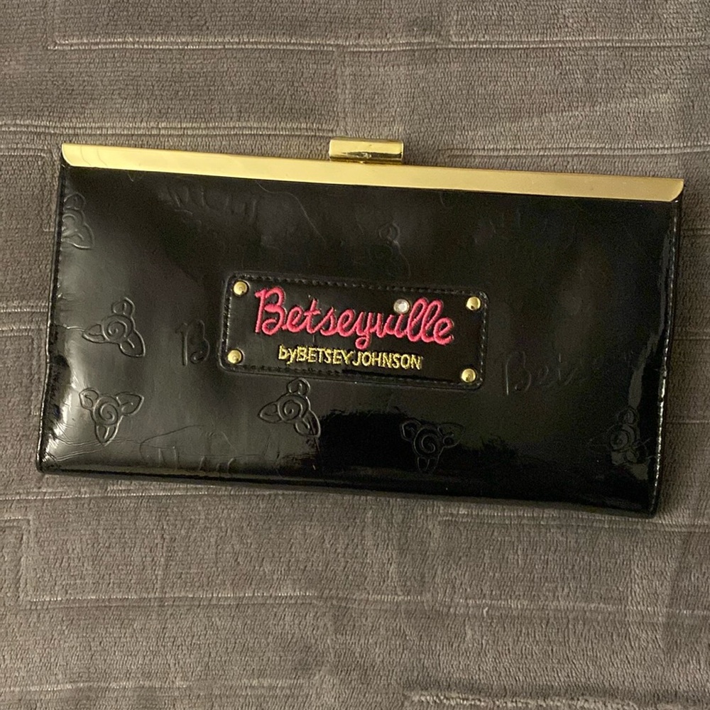 NWOT Betseyville Black Clutch Wallet